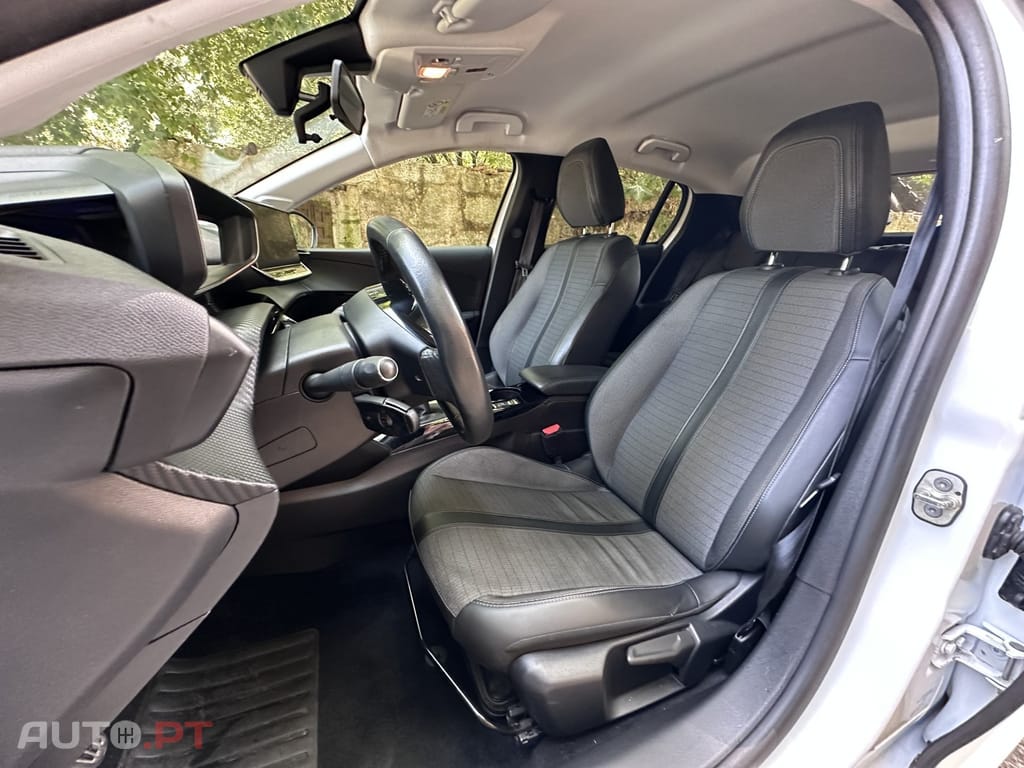 Peugeot 208 1.5 BlueHDi Allure Pack