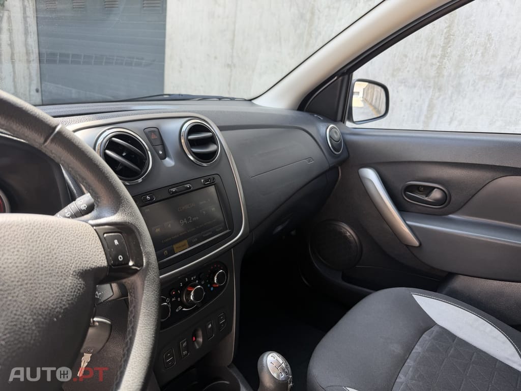 Dacia Sandero 1.5 dCi SL Stepway of Life — fotografia 12