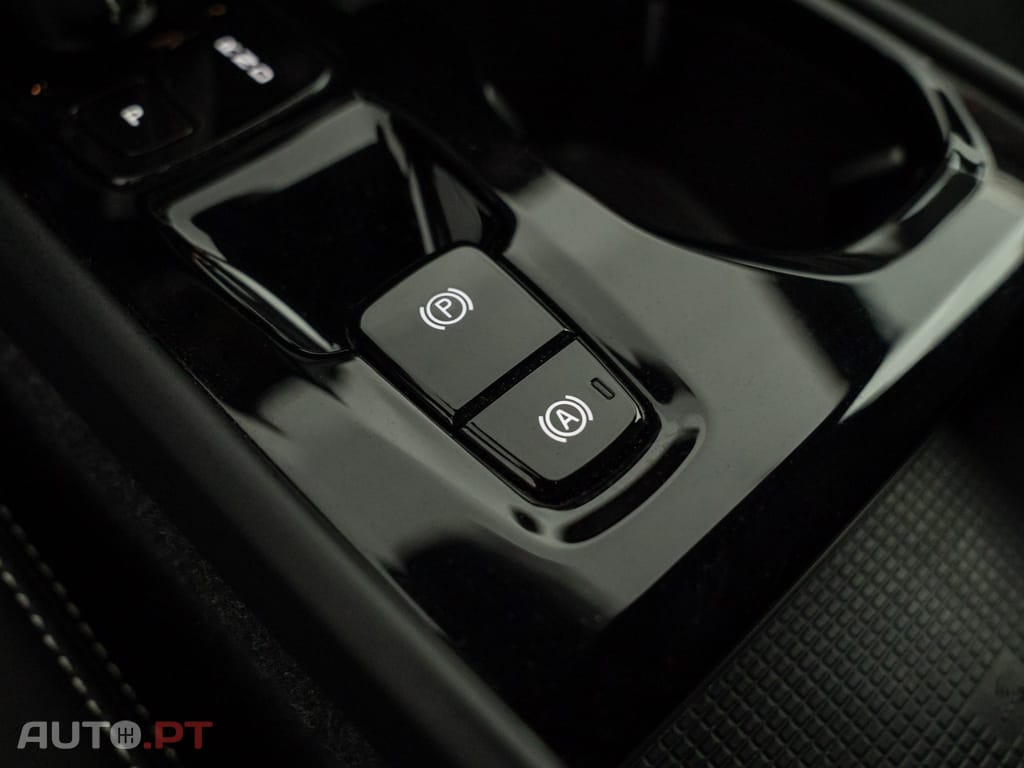 Volvo XC40 1.5 T5 PHEV R-Design Expression