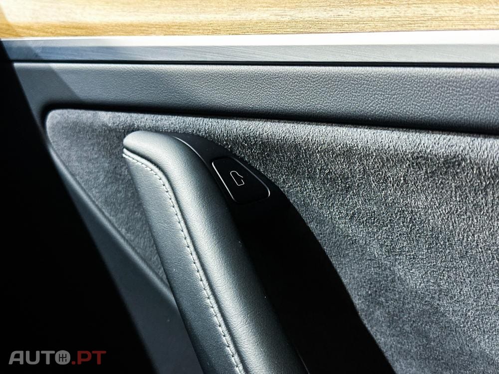 Tesla Model Y Long Range Dual Motor AWD