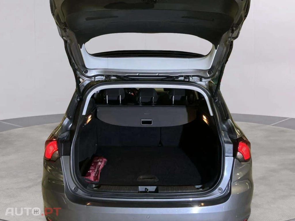 Fiat Tipo 1.6 M-Jet Lounge J17