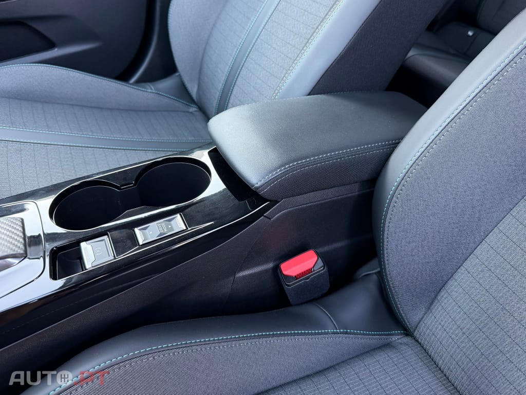 Peugeot 2008 1.2 PureTech Allure Pack EAT8