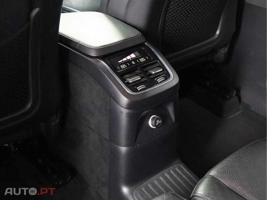 Volvo XC90 T8 Phev Momentum 4WD