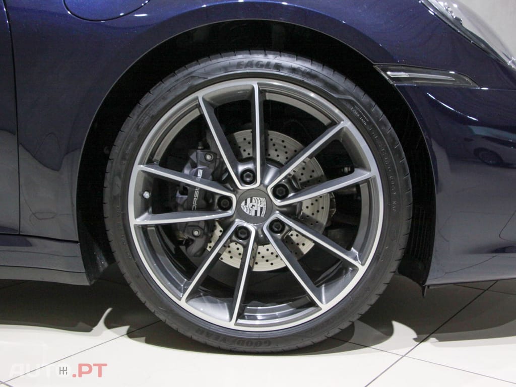 Porsche 992 Carrera Cabriolet PDK