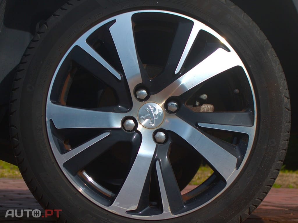 Peugeot 2008 1.2 PureTech GT Line