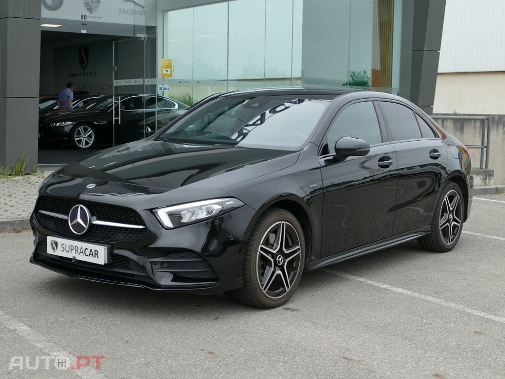 Mercedes-Benz A 250 e AMG Line