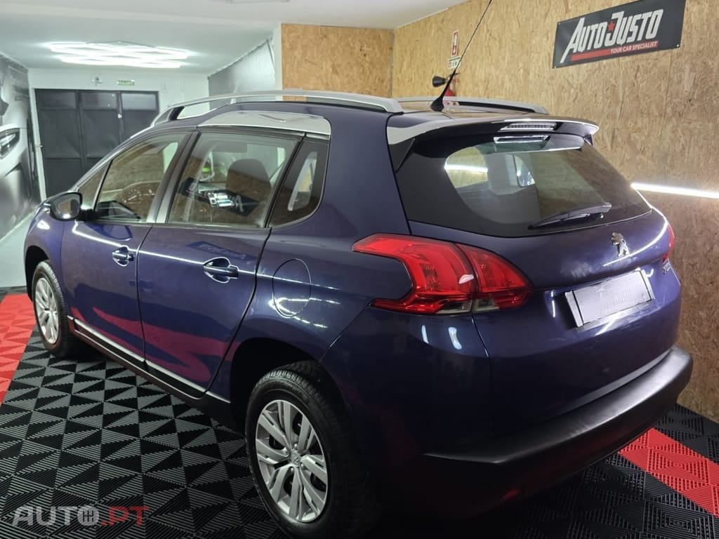Peugeot 2008 1.2 VTi Active