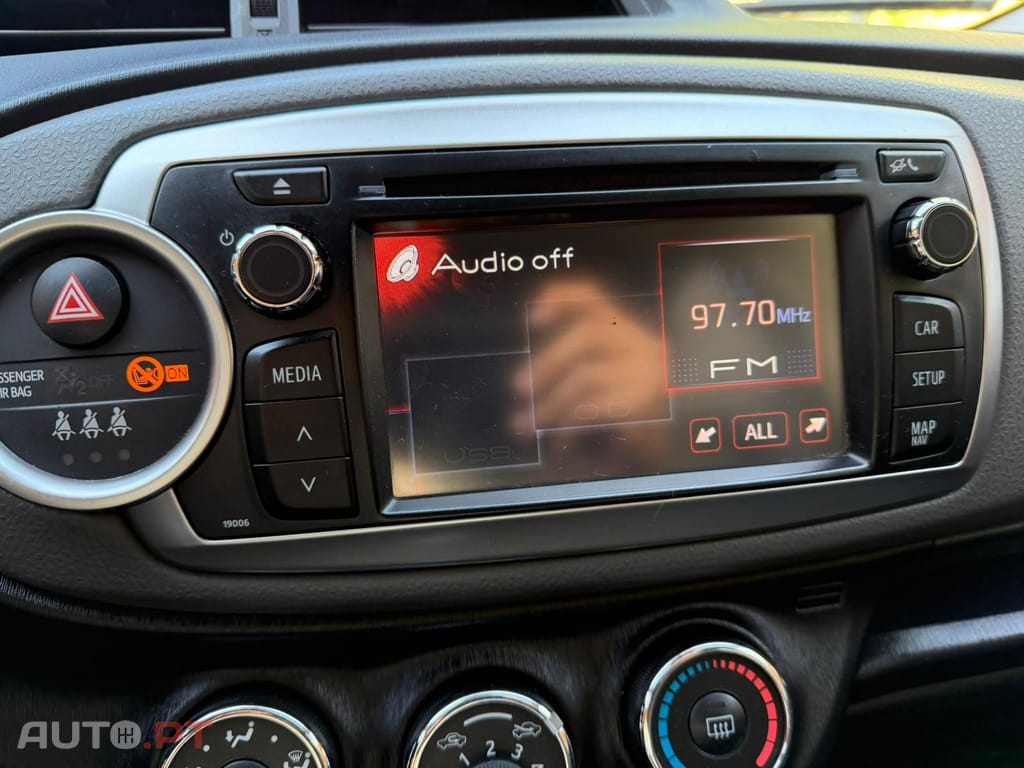 Toyota Yaris 1.0 VVT-i Comfort +PS Style +P.Techno