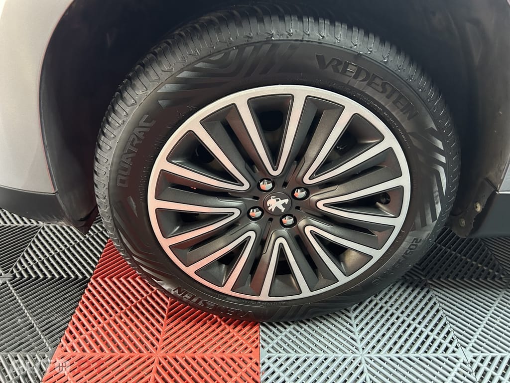 Peugeot 2008 1.2 PureTech Allure