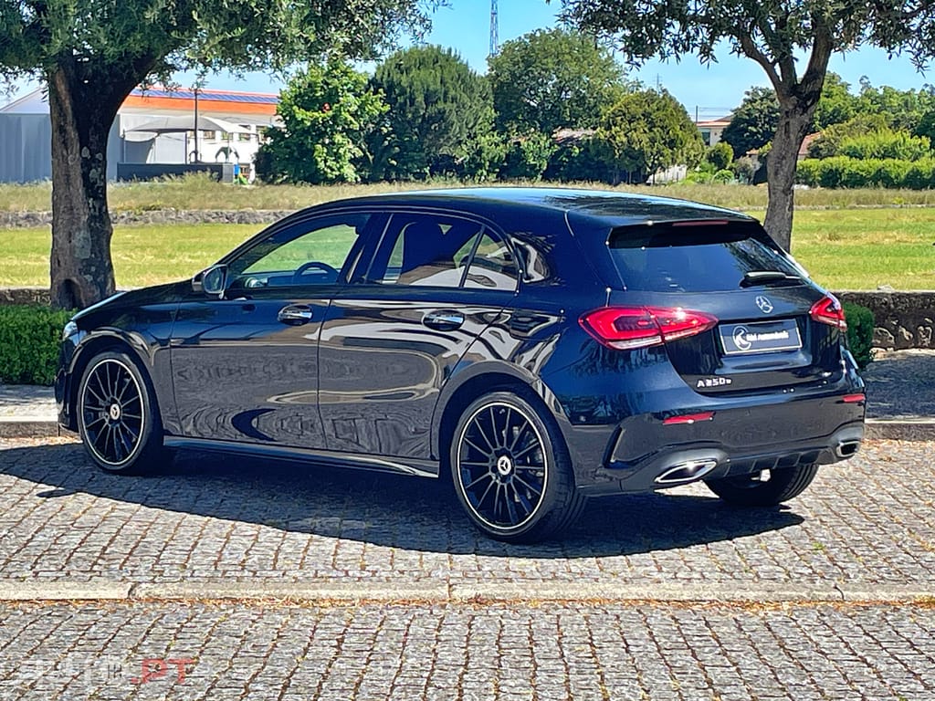 Mercedes-Benz A 250 e 8G-DCT AMG Line
