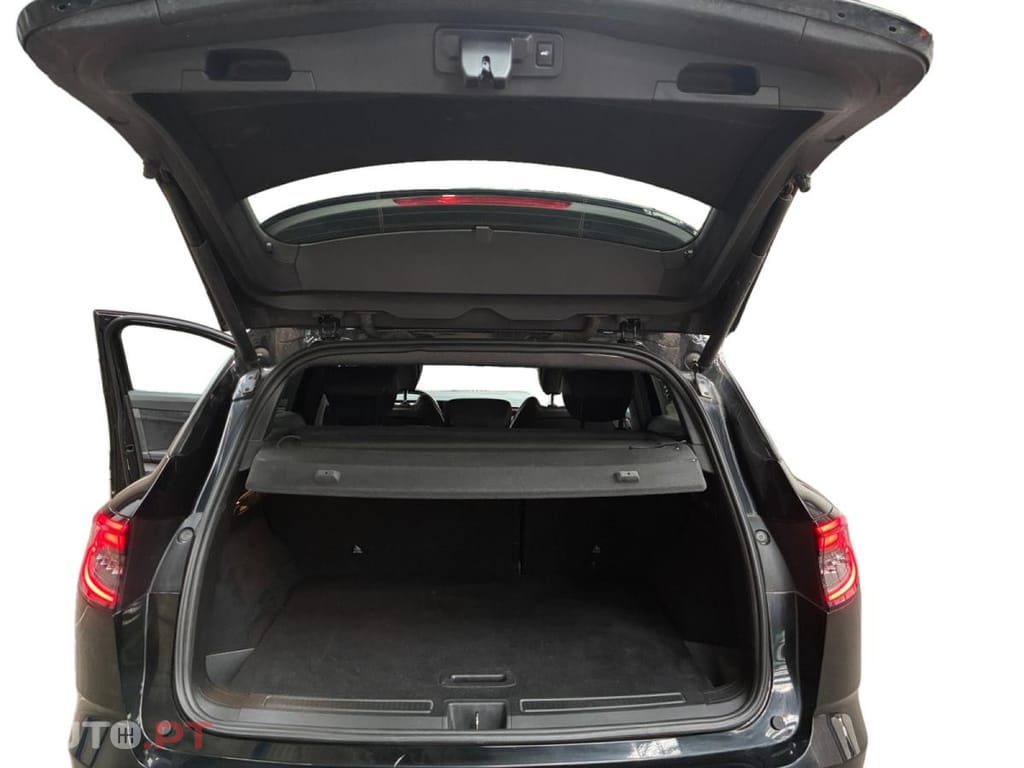 Renault Austral 1.2 E-Tech Techno Esprit Alpine Iconic