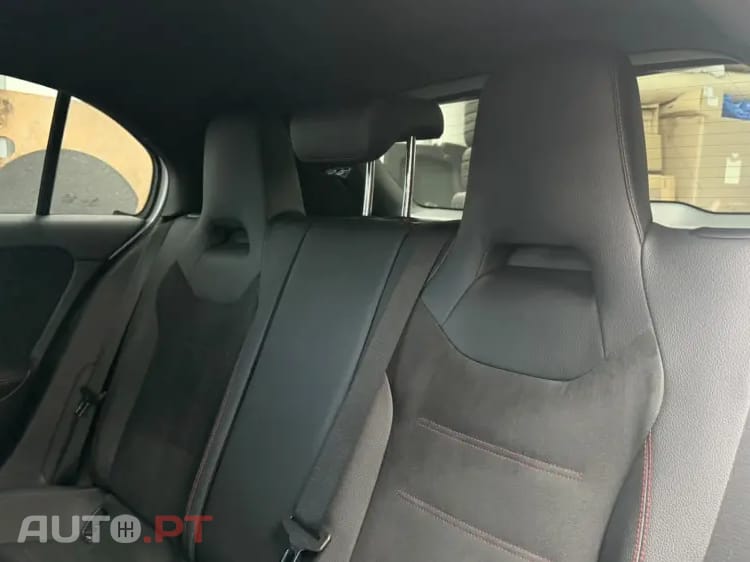 Mercedes-Benz A 250 e AMG Line