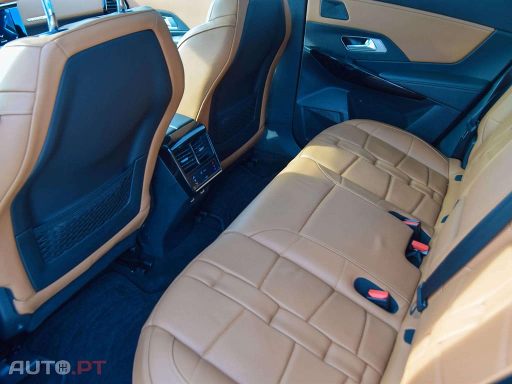 DS DS7 Crossback E- Tense 4x4 Opera