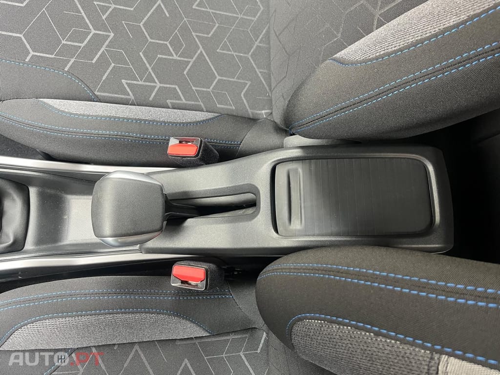 Peugeot 2008 1.2 e-VTi Style