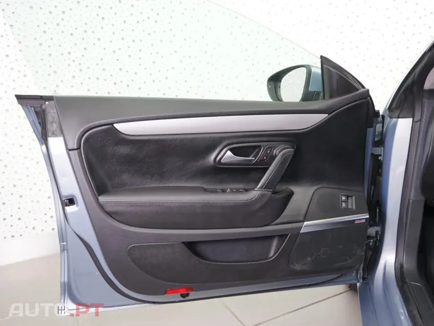 Volkswagen Passat CC 2.0 TDi
