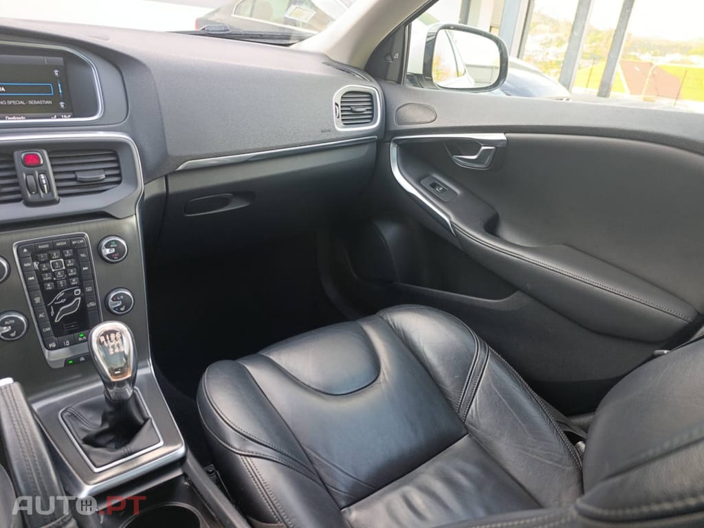 Volvo V40 D2 Summum Business Pack