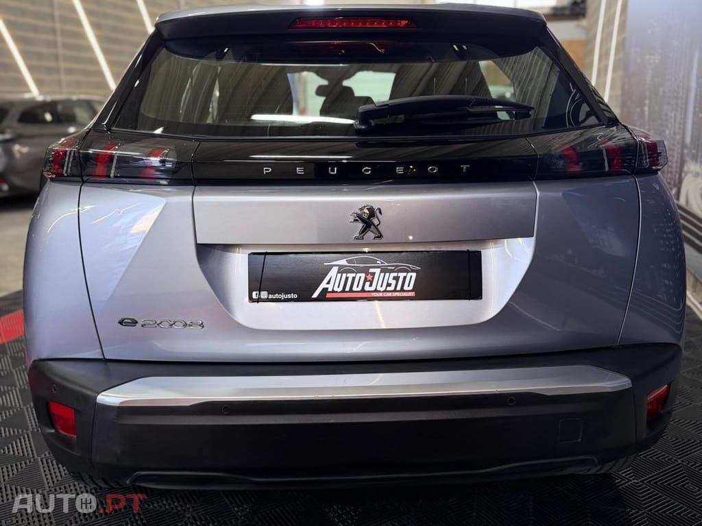 Peugeot E-2008 50 kWh Active