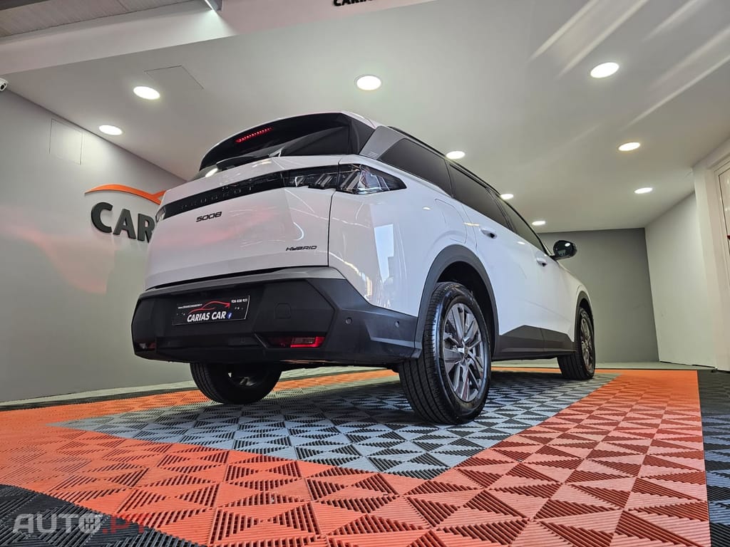 Peugeot 5008 ALLURE HYBRID E-DCS6