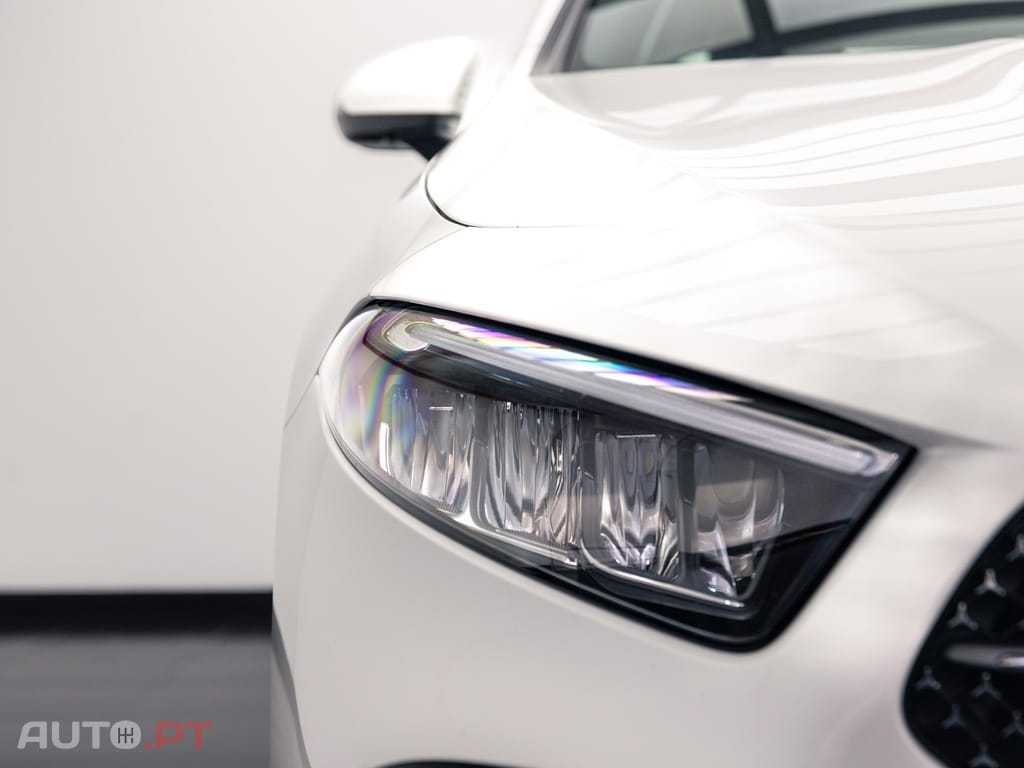 Mercedes-Benz A 250 e AMG Line