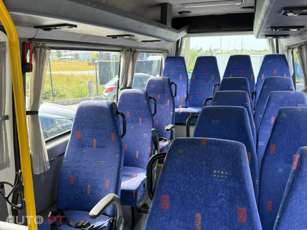 Volkswagen Crafter mini bus