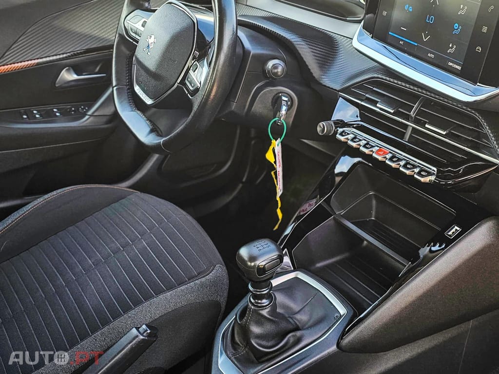 Peugeot 2008 1.2 PureTech Active Pack