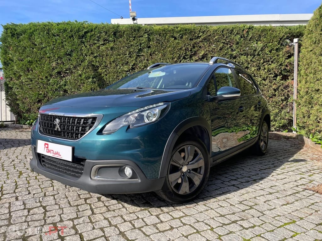 Peugeot 2008 1.2 PureTech Signature EAT6