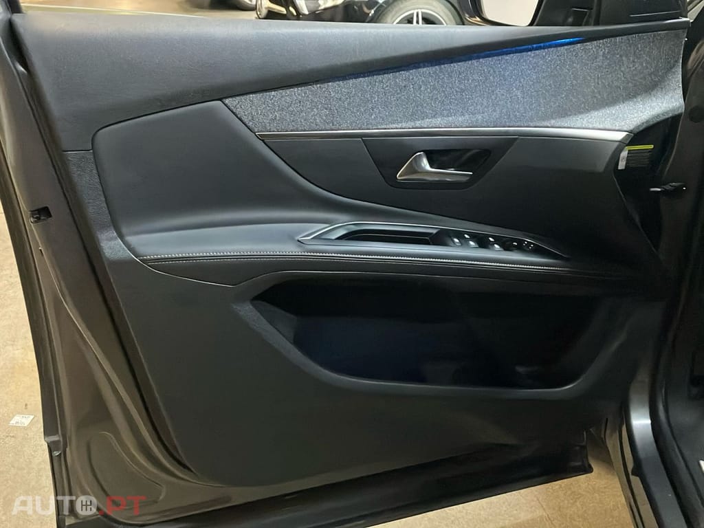 Peugeot 5008 1.5 BlueHDi 130