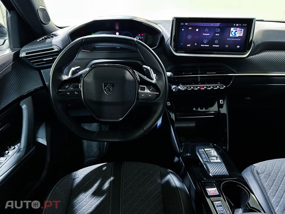 Peugeot 2008 1.2 PureTech Allure EAT8