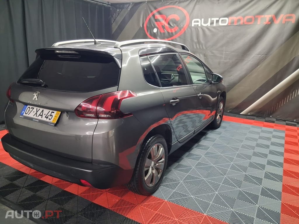 Peugeot 2008 1.2 PureTech Style