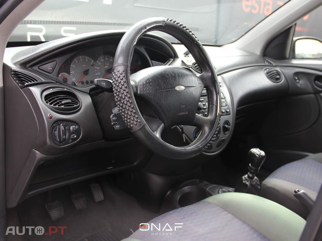 Ford Focus 1.8 TDDi 90 cv