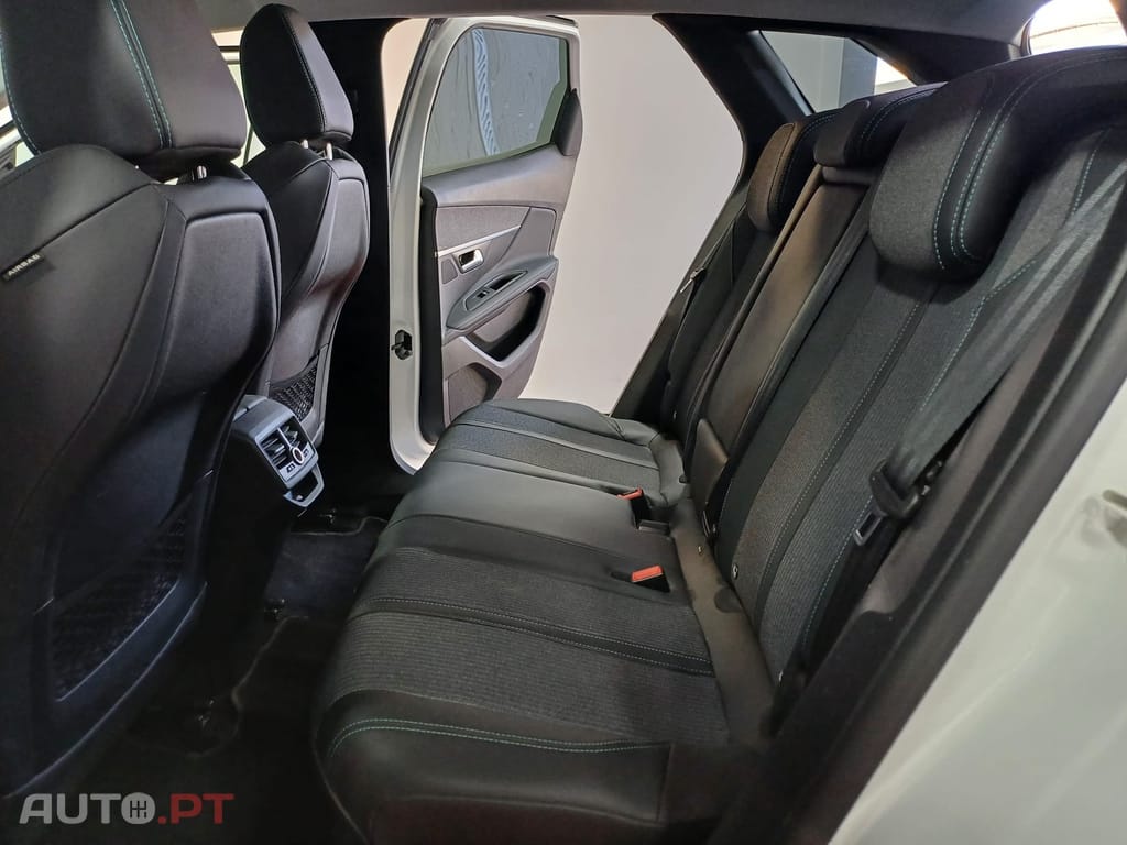Peugeot 3008 1.5 BlueHDi Allure EAT8