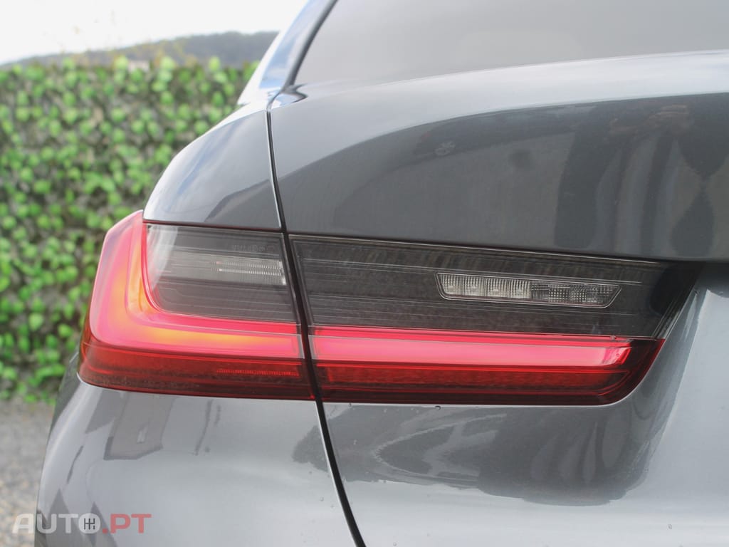 BMW 320 e Line Sport Auto