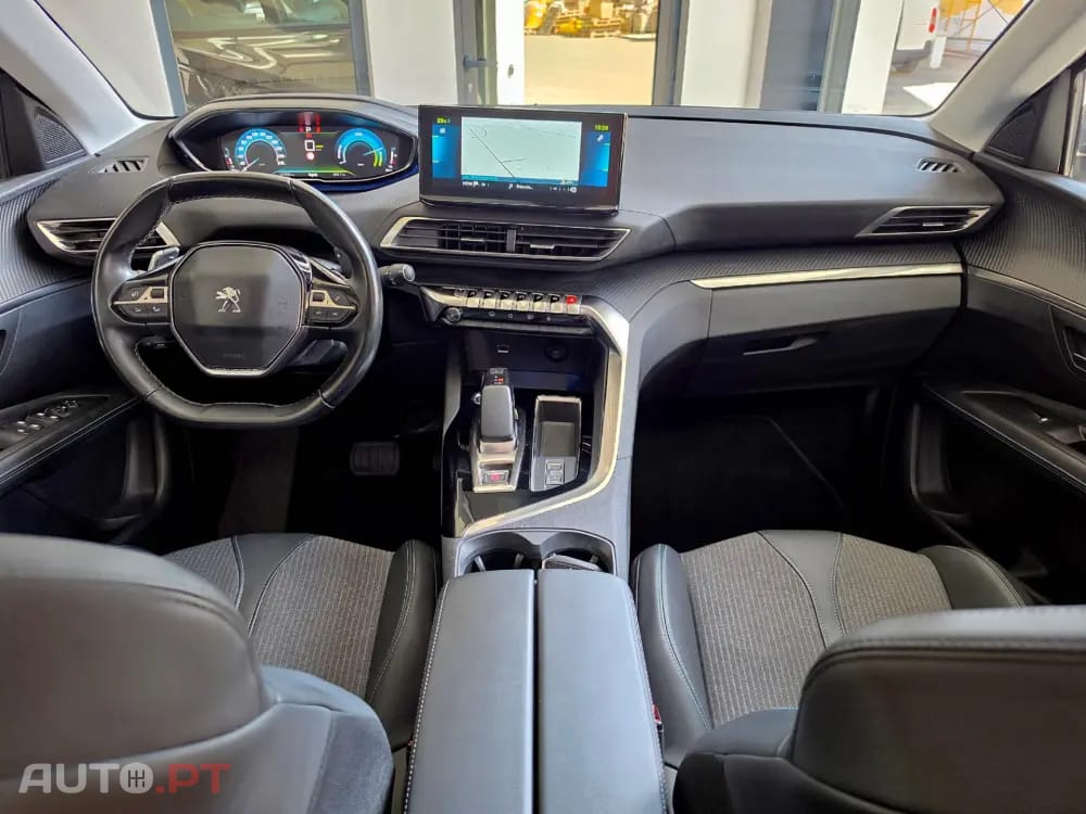 Peugeot 3008 1.6 Hybrid Allure e-EAT8