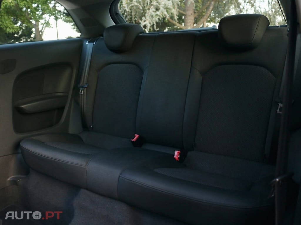 Audi A1 1.6 TDI Advance S-Tronic