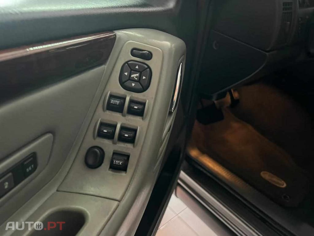 Jeep Cherokee Grand Cherokee OverLand