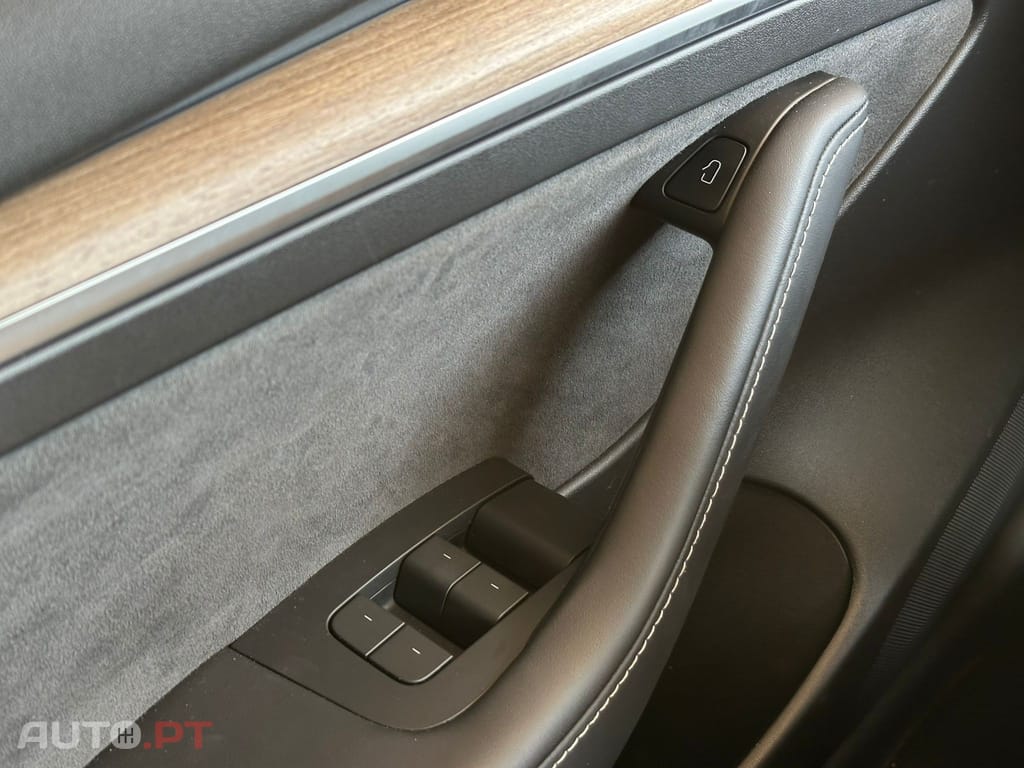 Tesla Model 3 Long-Range Dual Motor AWD