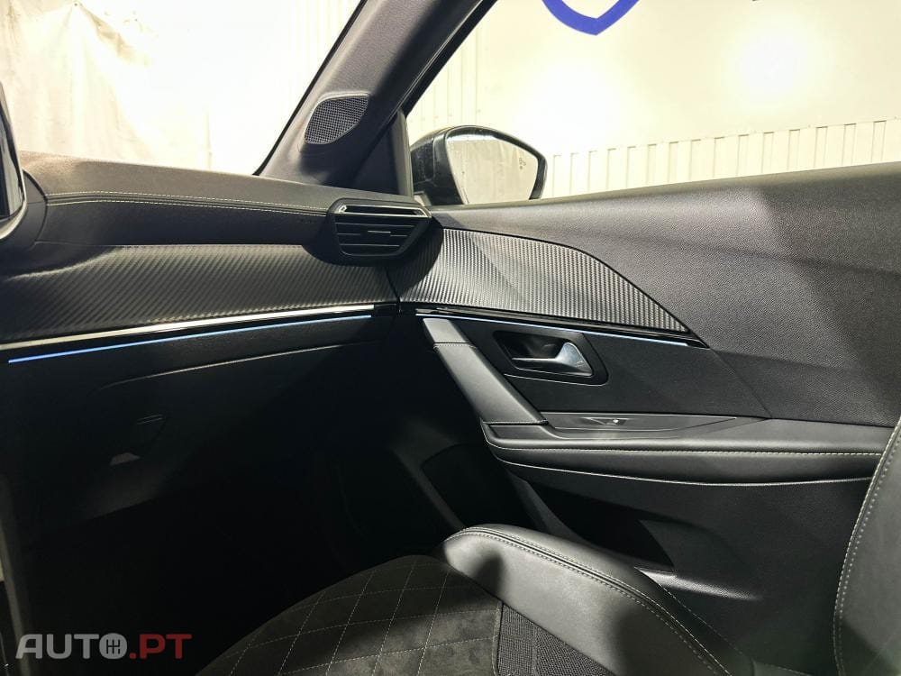 Peugeot E-208 50 kWh GT Pack