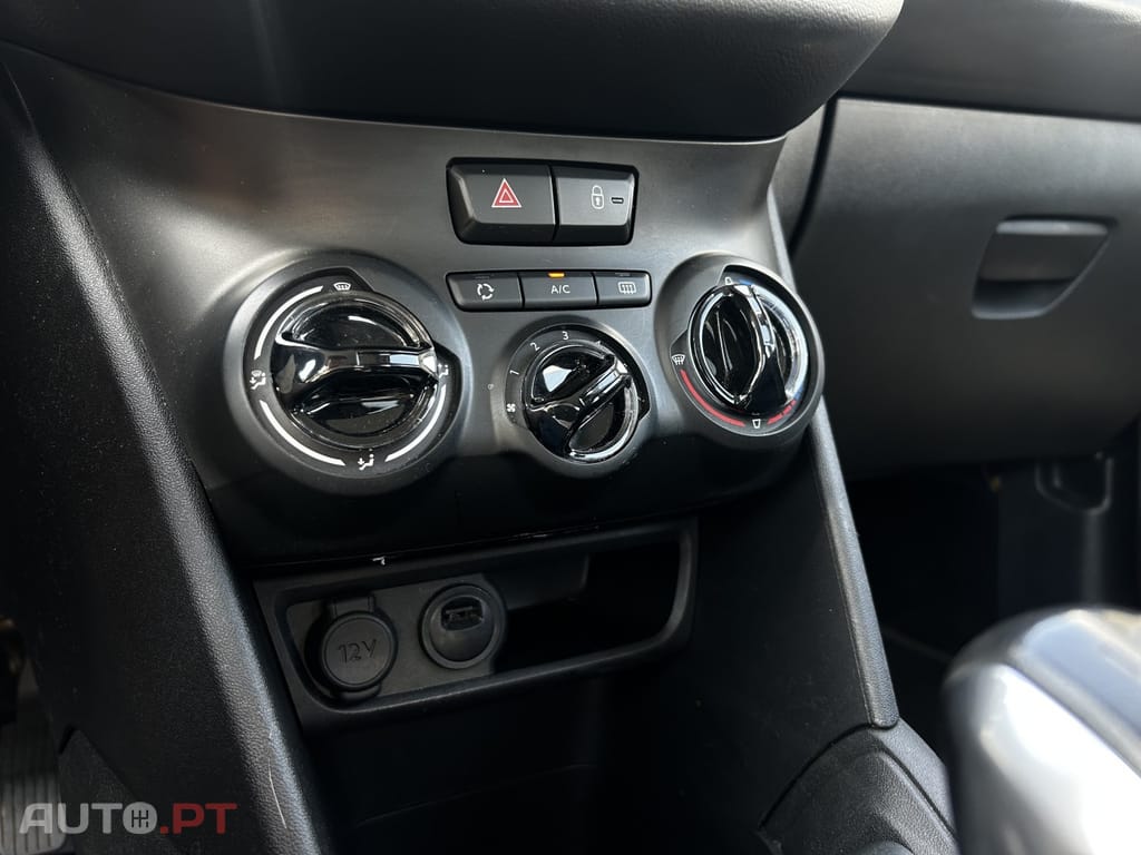 Peugeot 208 1.2 PureTech Signature