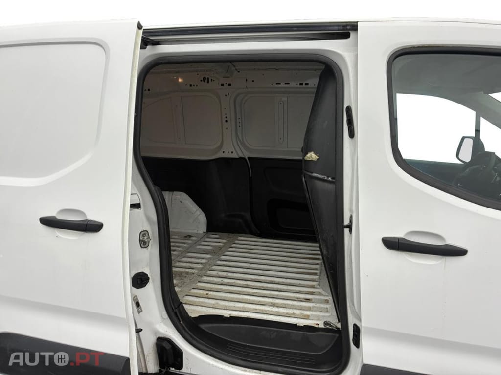 Peugeot Partner 1.5 BlueHDi Asphalt Longa EAT8