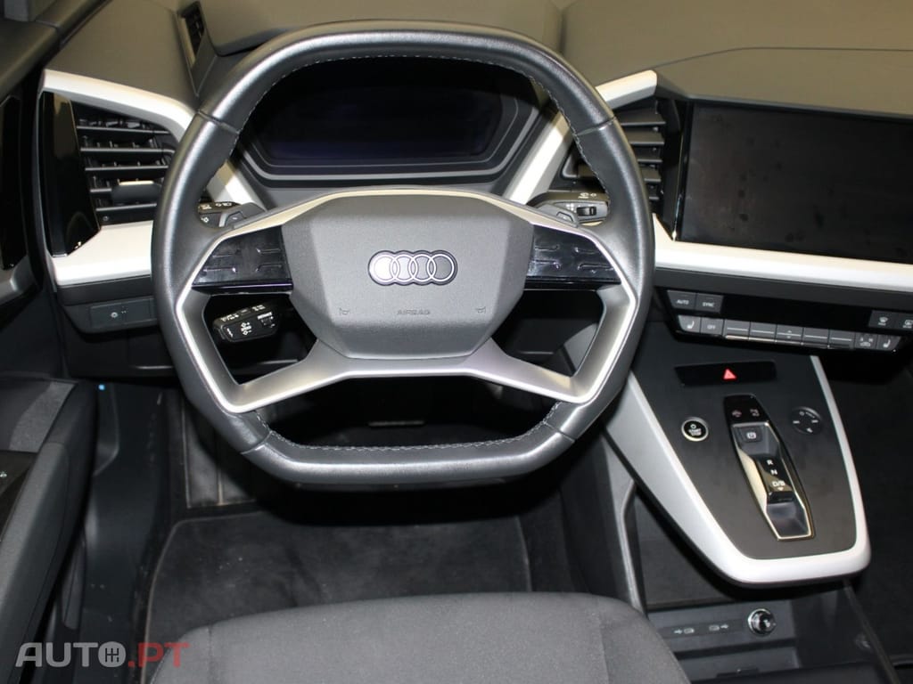 Audi Q4 E-Tron 35 S-LINE I.V.A DEDUTÍVEL