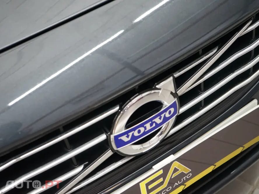 Volvo V60 2.4 D6 Momentum AWD Phev