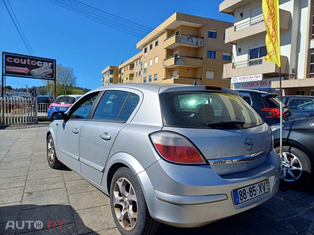 Opel Astra 1.7 CDTi Cosmo M5