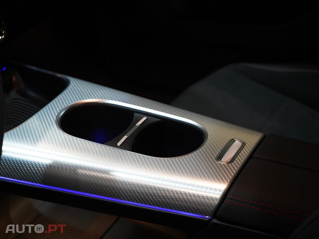 Mercedes-Benz CLA 250 com tecnologia EQ