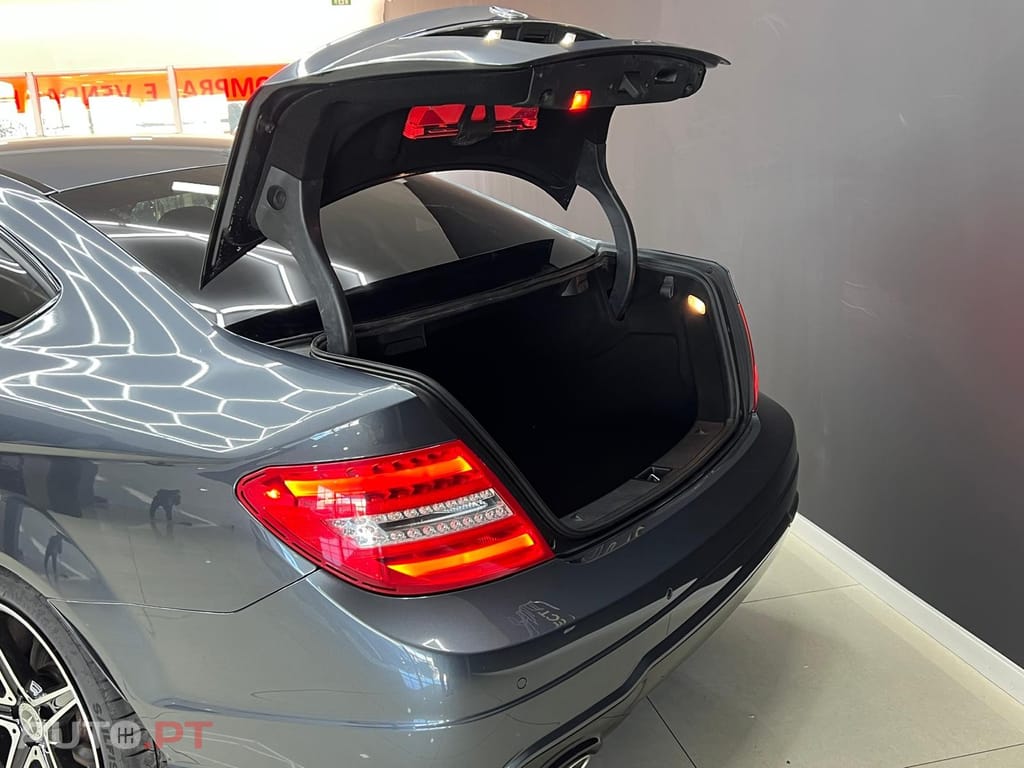 Mercedes-Benz C 220 CDI Coupe Amg Edition