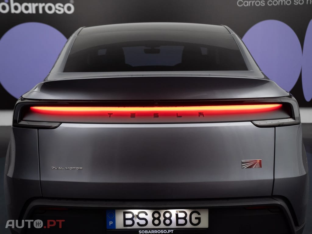 Tesla Model Y Long Range Tração Integral