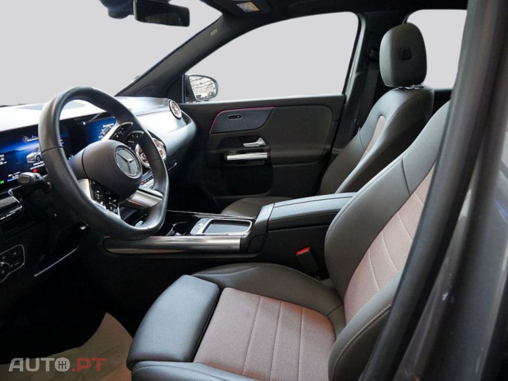 Mercedes-Benz EQA 300 4M I.V.A DEDUTIVEL 