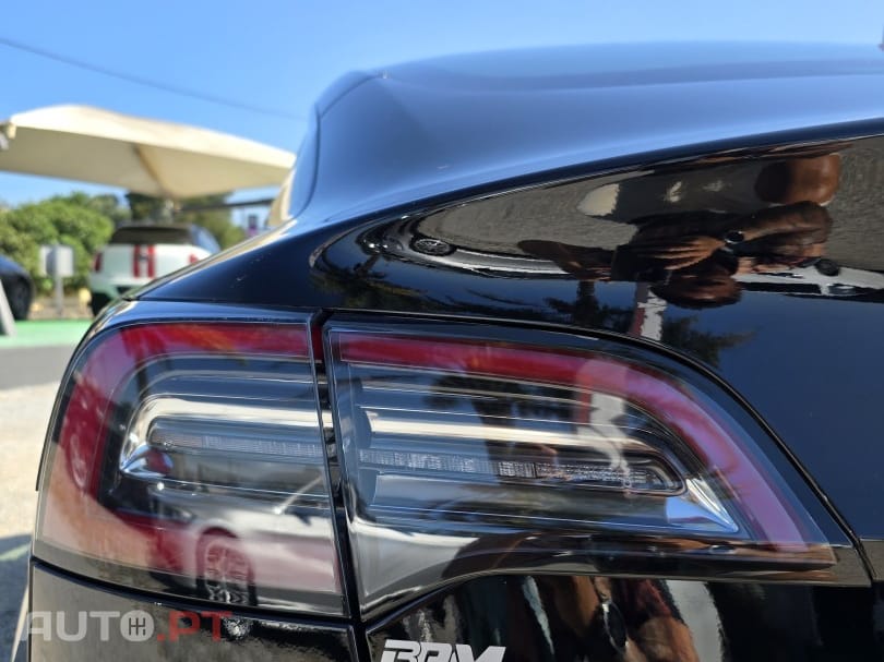 Tesla Model 3 Long-Range Dual Motor AWD