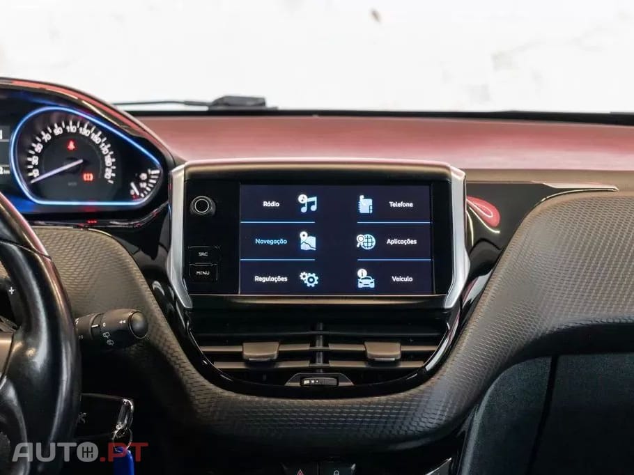 Peugeot 2008 1.6 BlueHDi EAT6 Allure