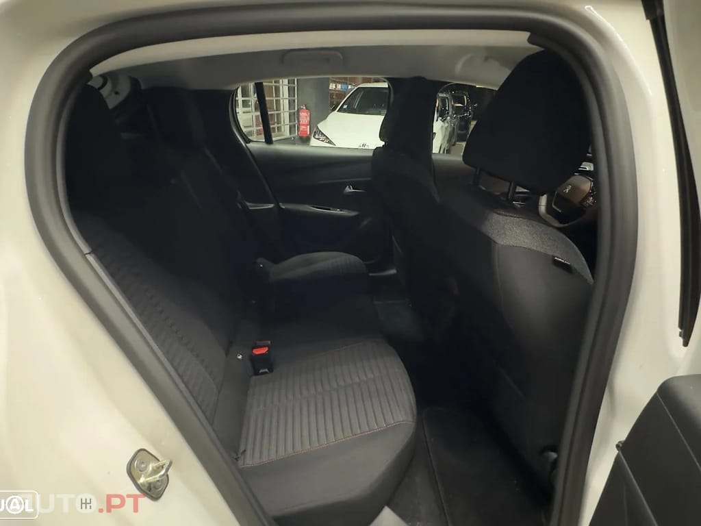 Peugeot E-208 50 kWh Active Pack