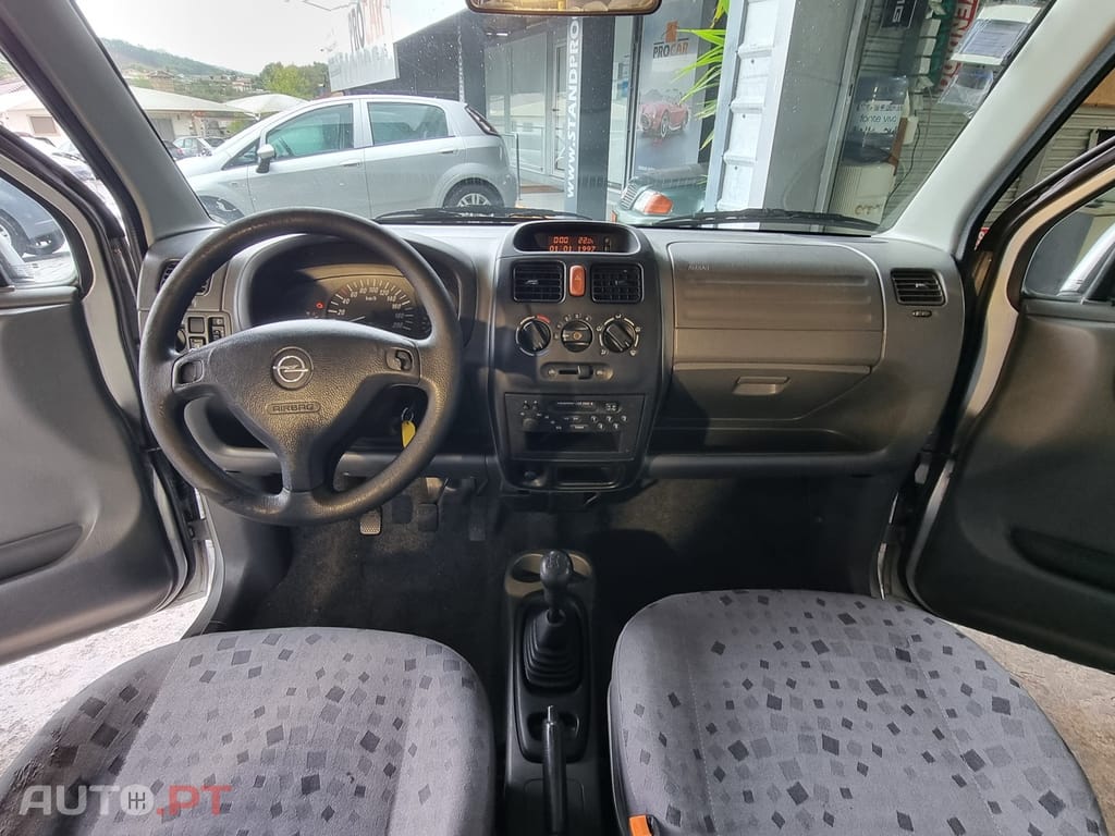 Opel Agila 1.0 12V